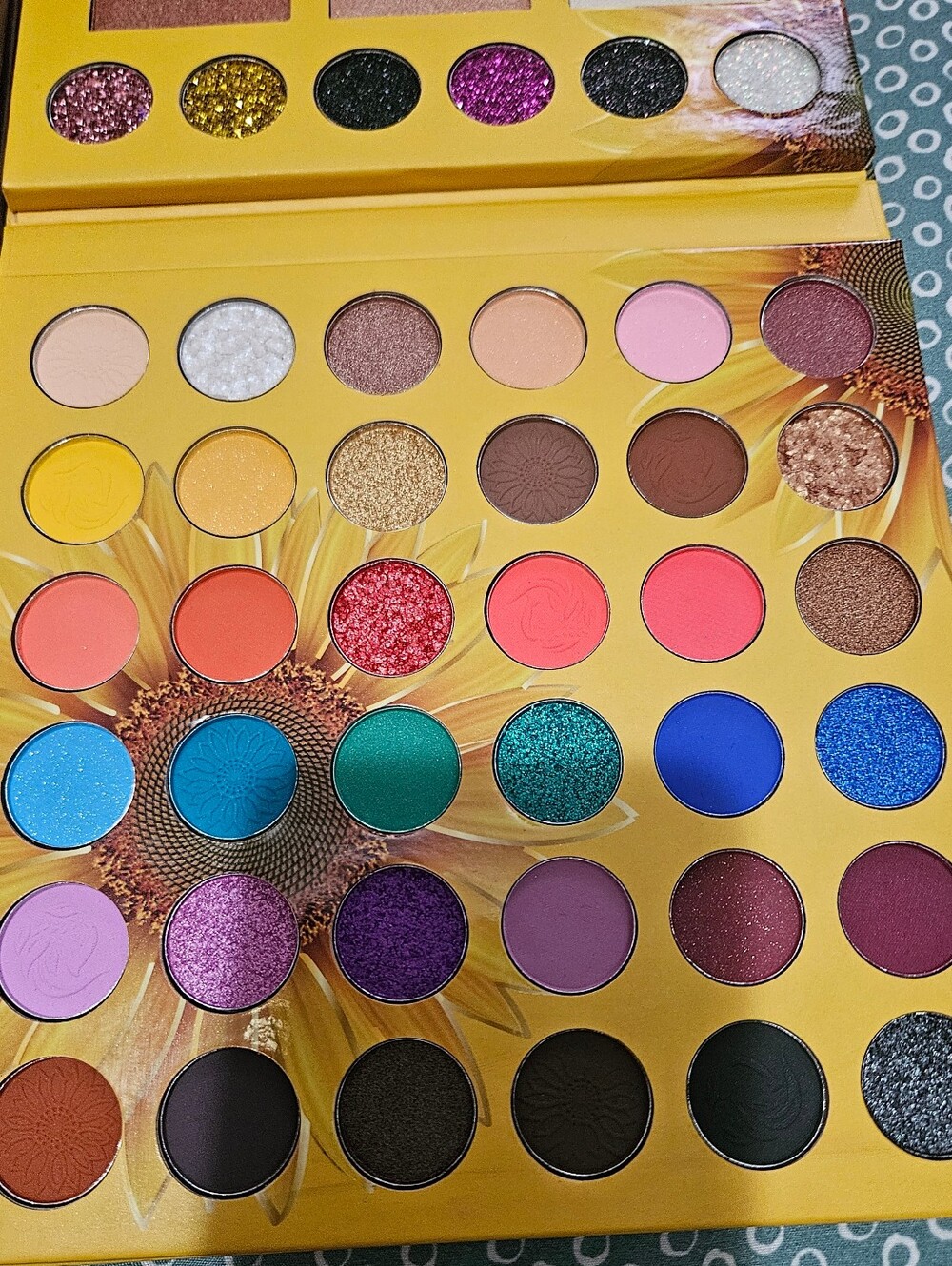 Various Eyeshadow Palette - Multicolor